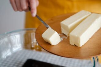 découvrez tout ce que vous devez savoir sur le cholestérol : ses types, son impact sur la santé, les aliments à privilégier et les gestes à adopter pour maintenir un bon équilibre. informez-vous sur les risques liés à un excès de cholestérol et comment prévenir les maladies cardiovasculaires.