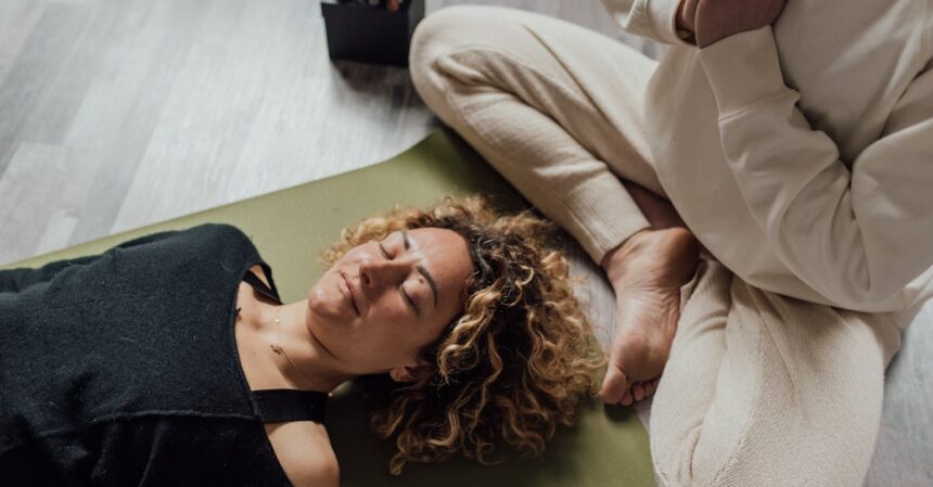 découvrez la sérénité grâce à notre méditation guidée. plongez dans un voyage intérieur apaisant qui calme l'esprit et revitalise le corps. que vous soyez débutant ou pratiquant expérimenté, notre approche vous aidera à atteindre un état de relaxation profonde et de pleine conscience.