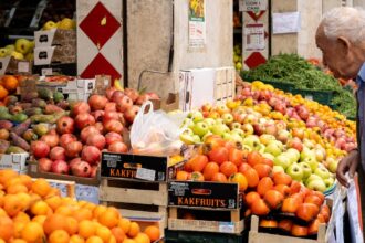 découvrez des conseils essentiels sur l'alimentation optimale pour les seniors, garantissant une santé durable et un bien-être au quotidien. améliorez votre qualité de vie grâce à des choix nutritionnels adaptés.