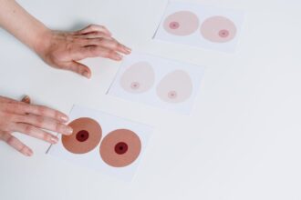 découvrez le domaine de l'oncologie, axé sur le diagnostic, le traitement et la recherche sur le cancer. informez-vous sur les dernières avancées, les thérapies innovantes et les options de prise en charge pour les patients.