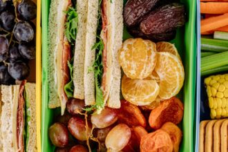 découvrez comment optimiser votre alimentation avec notre guide complet sur le meal planning. apprenez à planifier vos repas de manière efficace pour gagner du temps, économiser de l'argent et adopter une alimentation saine. idées de recettes, conseils pratiques et astuces nutritionnelles vous attendent !