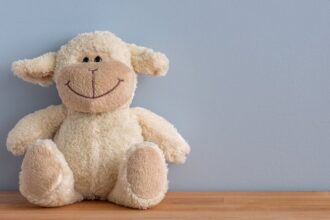 découvrez les avantages et les caractéristiques des écouteurs à coussinets, qui offrent un confort et une immersion sonore optimale. parfaits pour les amateurs de musique et les professionnels, ces écouteurs rembourrés garantissent une excellente expérience d'écoute, que ce soit à la maison ou en déplacement.