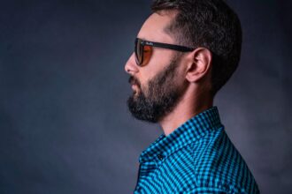 découvrez notre guide complet sur les oreilles, leur anatomie, les problèmes courants liés à l'audition et des conseils pour une bonne santé auditive.