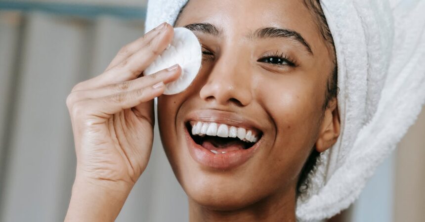 découvrez les secrets d'une peau éclatante et radieuse avec nos conseils et astuces de soins. apprenez à nourrir, hydrater et protéger votre peau pour un éclat naturel et durable.