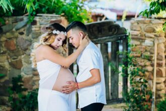 découvrez notre guide complet sur la maternité, des conseils pratiques pour les futures mamans, aux préparatifs avant l'arrivée du bébé. explorez la grossesse, l'accouchement et les premiers mois avec votre nouveau-né pour une expérience sereine et épanouissante.