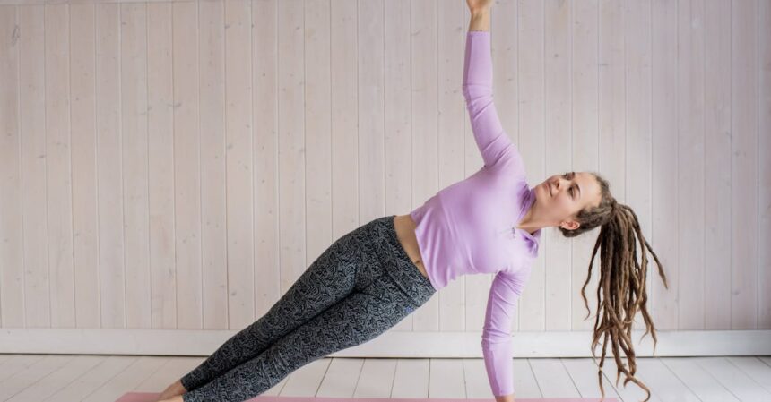 découvrez les bienfaits du pilates, une méthode d'exercice qui allie renforcement musculaire, flexibilité et respiration. parfaite pour améliorer votre posture, réduire le stress et renforcer votre corps, le pilates s'adresse à tous, que vous soyez débutant ou confirmé. rejoignez-nous pour des séances adaptées à tous les niveaux et transformez votre bien-être au quotidien.