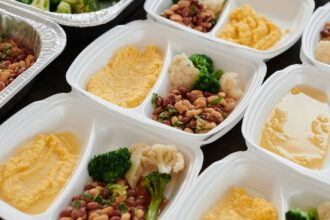 découvrez un plan de nutrition équilibré qui vous aidera à atteindre vos objectifs de santé. nos conseils pratiques et recettes savoureuses vous permettront de profiter d'une alimentation saine tout en vous faisant plaisir.