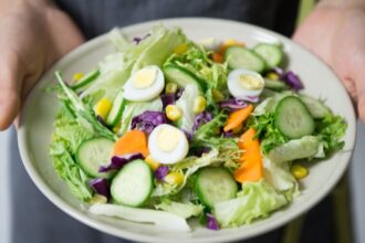 découvrez l'importance d'une nutrition équilibrée pour votre santé et votre bien-être. apprenez des conseils pratiques, des recettes saines et les bienfaits des nutriments essentiels pour optimiser votre énergie et améliorer votre qualité de vie.