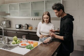 découvrez notre plan de nutrition sur mesure pour améliorer votre santé et votre bien-être. profitez de conseils personnalisés, de recettes délicieuses et d'un suivi efficace pour atteindre vos objectifs alimentaires et vivre de manière équilibrée.