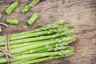 découvrez l'importance des fibres pour une alimentation équilibrée et saine. apprenez comment intégrer des sources de fibres dans vos repas pour améliorer votre digestion et votre bien-être général.