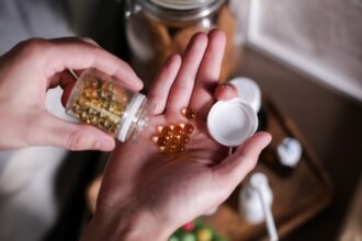 découvrez des stratégies efficaces pour prévenir les carences nutritionnelles et maintenir une santé optimale. apprenez comment équilibrer votre alimentation avec des nutriments essentiels pour éviter les risques pour votre bien-être.