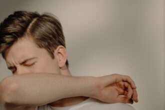 découvrez des stratégies efficaces pour la prévention des maladies cardiovasculaires. adoptez un mode de vie sain, apprenez les habitudes alimentaires essentielles et explorez des exercices bénéfiques pour votre cœur. protégez votre santé et réduisez les risques grâce à des conseils pratiques et des informations pertinentes.