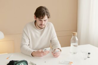 découvrez les prix des analyses de sang et trouvez les options les plus avantageuses près de chez vous. obtenez des informations claires sur les coûts et les services liés aux tests sanguins.