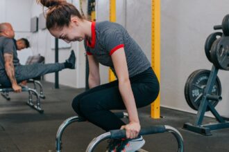 découvrez des programmes d'entraînement efficaces adaptés à tous les niveaux. améliorez votre forme physique, atteignez vos objectifs de santé et boostez votre motivation grâce à des séances ciblées et des conseils d'experts.