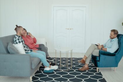 découvrez les diverses dynamiques du couple et apprenez à naviguer à travers les relations amoureuses. explorez des conseils pratiques pour renforcer la communication, résoudre les conflits et nourrir la passion au sein de votre relation.