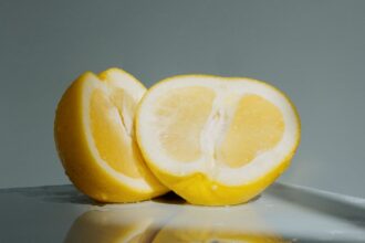découvrez des recettes de jus detox savoureuses et revitalisantes pour nettoyer votre corps tout en dégustant des saveurs authentiques. apprenez à préparer facilement ces boissons saines et boostez votre bien-être !