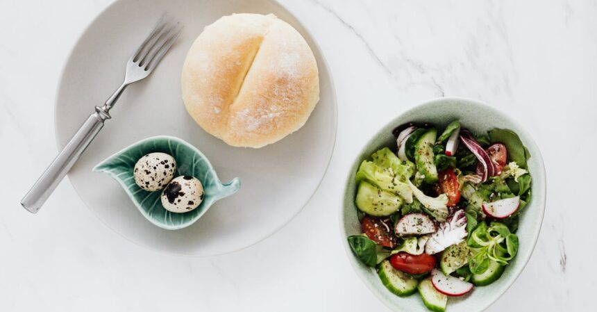 découvrez des recettes énergisantes délicieuses et nutritives qui revitaliseront votre journée. que vous cherchiez un petit-déjeuner énergique, un en-cas sain ou un plat principal revitalisant, retrouvez des idées simples pour augmenter votre énergie et améliorer votre bien-être.