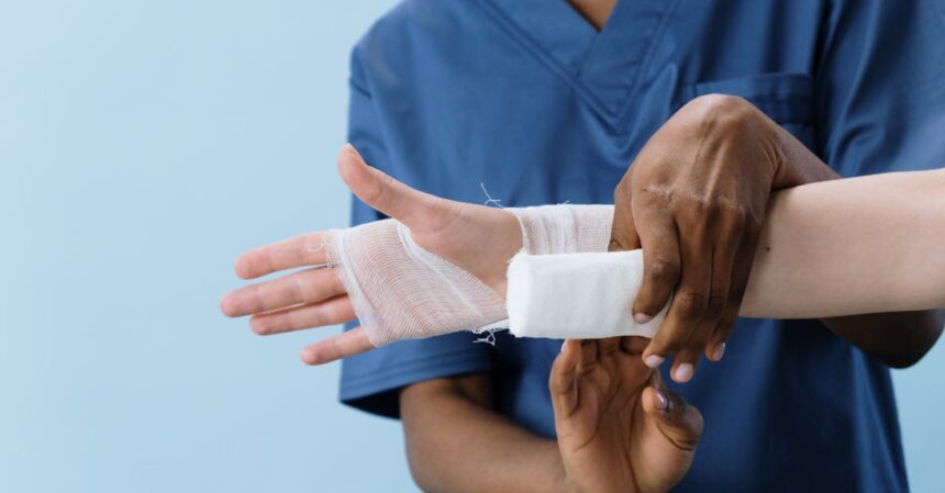 découvrez nos méthodes innovantes de réhabilitation de la main pour retrouver mobilité et force. nos programmes personnalisés sont conçus pour aider les patients à récupérer rapidement après une blessure ou une intervention chirurgicale.