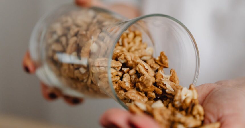 découvrez comment une alimentation anti-inflammatoire peut améliorer votre santé, réduire l'inflammation et renforcer votre bien-être général grâce à des choix alimentaires judicieux et naturels.