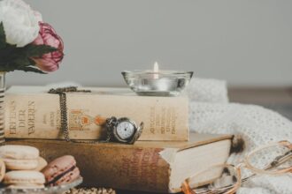 découvrez nos conseils pour une relaxation optimale avant le coucher, favorisant un sommeil apaisant et réparateur. apprenez des techniques simples et efficaces pour détendre votre esprit et votre corps, créer une ambiance sereine et vous préparer à des nuits paisibles.