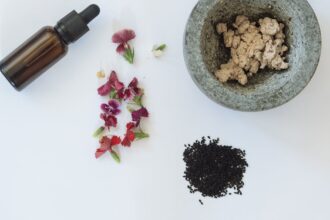 découvrez les bienfaits des remèdes herbaux pour améliorer votre santé et votre bien-être. explorez des solutions naturelles à base de plantes pour soulager divers maux et renforcer votre vitalité.