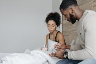 découvrez des remèdes maison simples et efficaces pour soulager divers maux quotidiens. apprenez à utiliser des ingrédients naturels et accessibles pour améliorer votre bien-être tout en évitant les produits chimiques.