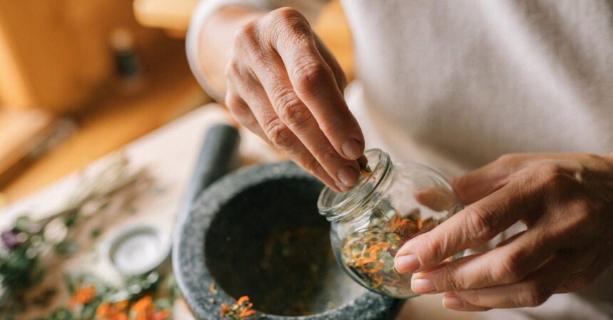 découvrez des remèdes maison efficaces et naturels pour soulager divers maux du quotidien. apprenez à utiliser des ingrédients simples et accessibles pour prendre soin de votre santé de manière économique et écologique.
