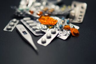 découvrez notre sélection de médicaments contre le rhume, conçus pour soulager rapidement vos symptômes. combinant des ingrédients efficaces, notre gamme aide à réduire la congestion, la toux et les douleurs. faites face aux tracas du rhume avec des solutions adaptées à vos besoins.