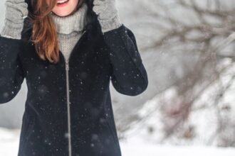 découvrez les bienfaits du froid sur votre corps et votre esprit. apprenez comment le froid peut revitaliser votre énergie, améliorer votre circulation et renforcer votre système immunitaire. explorez des techniques de thérapie par le froid, des conseils d'hydratation et des astuces pour affronter les températures fraîches tout en préservant votre bien-être.