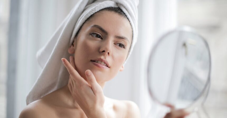 découvrez l'univers des soins de la peau avec nos conseils, astuces et produits incontournables. apprenez à adapter votre routine de skincare pour une peau saine, éclatante et parfaitement hydratée.
