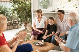 découvrez tout ce qu'il faut savoir sur chaque semaine de grossesse : développement du fœtus, changements dans le corps de la mère, conseils pratiques et bien-être pour vivre pleinement cette belle aventure.