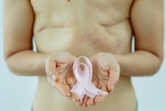découvrez le concept de survivorship, son importance dans les études de santé, et comment il influence la recherche sur le cancer ainsi que l’expérience des survivants. explorez les défis et les ressources disponibles pour ceux qui ont surmonté la maladie.