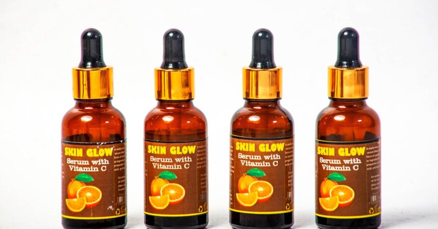 découvrez notre sérum à la vitamine c, enrichi pour illuminer votre teint, réduire les signes de vieillissement et booster l'hydratation de votre peau. une formule légère et efficace pour une peau radieuse et revitalisée.