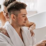 découvrez comment la thérapie de couple peut renforcer votre relation, améliorer la communication et résoudre les conflits pour retrouver l'harmonie et la complicité. nos experts vous accompagnent vers une vie de couple épanouie.