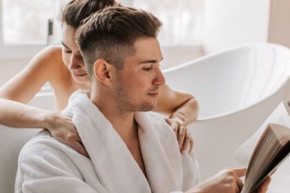 découvrez comment la thérapie de couple peut renforcer votre relation, améliorer la communication et résoudre les conflits pour retrouver l'harmonie et la complicité. nos experts vous accompagnent vers une vie de couple épanouie.