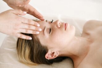 découvrez notre gamme de soins apaisants conçus pour calmer et hydrater votre peau. offrez à votre teint une douceur exceptionnelle grâce à des ingrédients naturels qui réparent et revitalisent, tout en apportant un confort durable. parfait pour tous les types de peau, ces produits vous aideront à retrouver sérénité et éclat au quotidien.