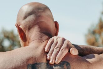 découvrez des soins de la peau adaptés aux peaux matures, conçus pour nourrir, hydrater et revitaliser votre épiderme. offrez à votre peau la douceur et l'éclat qu'elle mérite avec des produits ciblés qui aident à atténuer les signes du vieillissement.