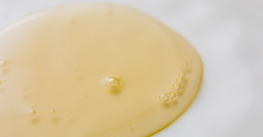 découvrez les bienfaits du miel pour votre peau avec notre gamme de soins. nourrissez, hydratez et réparez votre épiderme grâce à des produits naturels enrichis en miel, parfaits pour tous les types de peau.