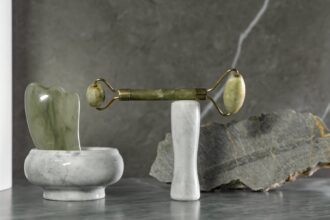 découvrez des solutions anti-âge efficaces pour préserver votre jeunesse et revitaliser votre peau. nos conseils et produits vous aident à combattre les signes du vieillissement et à retrouver éclat et fermeté.