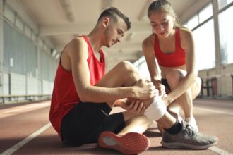 découvrez l'importance des soins essentiels en réhabilitation pour accélérer la récupération et améliorer la qualité de vie des patients. nos services personnalisés répondent aux besoins spécifiques de chaque individu.