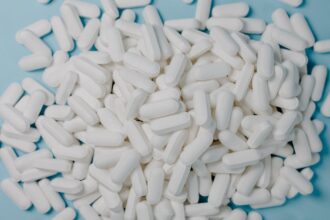 découvrez les soins palliatifs, une approche essentielle pour améliorer la qualité de vie des patients tout en soulageant la douleur et en offrant un soutien émotionnel. apprenez-en davantage sur les principes, les équipes médicales impliquées et l'importance des soins centrés sur le patient.