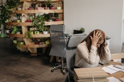 découvrez des techniques efficaces de gestion de l'anxiété pour mener une vie sereine. apprenez à comprendre et à maîtriser vos émotions, à pratiquer des exercices de relaxation et à adopter des stratégies pour surmonter l'anxiété au quotidien.