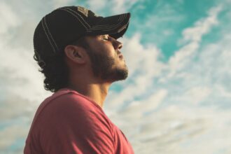 découvrez nos conseils et remèdes efficaces pour apaiser les coups de soleil. protégez votre peau et soulagez l'inconfort avec des solutions naturelles et des soins adaptés.