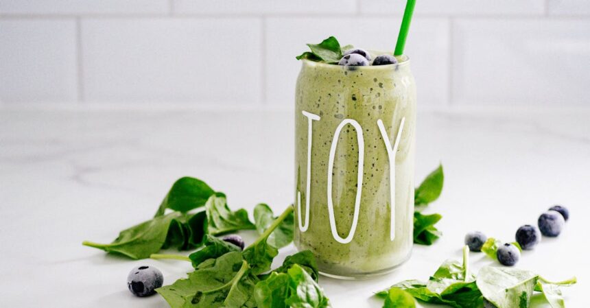 découvrez le monde fascinant des superfoods ! apprenez comment ces aliments puissants peuvent transformer votre santé, booster votre énergie et enrichir votre alimentation quotidienne. explorez les bienfaits nutritionnels, des recettes savoureuses et des conseils pour intégrer facilement ces super-aliments dans votre routine.
