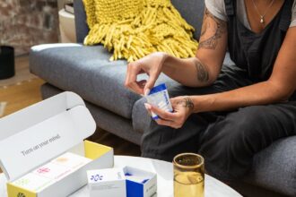 découvrez notre sélection de suppléments pour le bien-être mental, conçus pour améliorer votre humeur, réduire le stress et favoriser une clarté d'esprit optimale. boostez votre santé mentale naturellement avec des ingrédients de qualité.