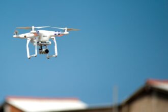 la surveillance active est une méthode proactive de suivi des individus ou des situations afin d'identifier précocement les problèmes de santé ou les menaces potentielles. découvrez comment cette approche peut améliorer la gestion des risques et la santé publique.