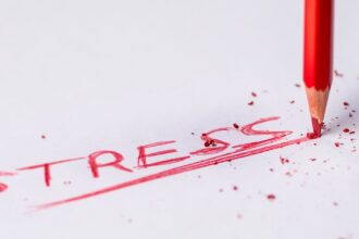 découvrez des stratégies efficaces pour gérer le stress au quotidien. apprenez des techniques de relaxation, des outils pratiques et des conseils pour améliorer votre bien-être mental et retrouver sérénité et équilibre.