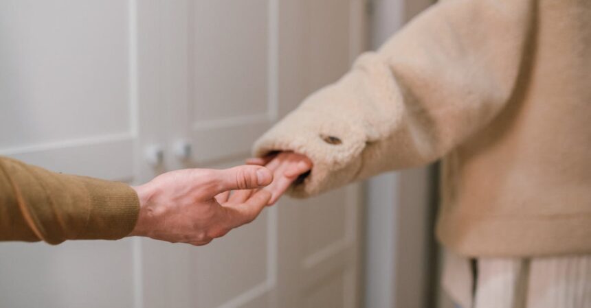 découvrez des techniques efficaces pour lâcher prise et retrouver la sérénité. apprenez à vous libérer de vos pensées et émotions négatives grâce à des méthodes simples et accessibles.