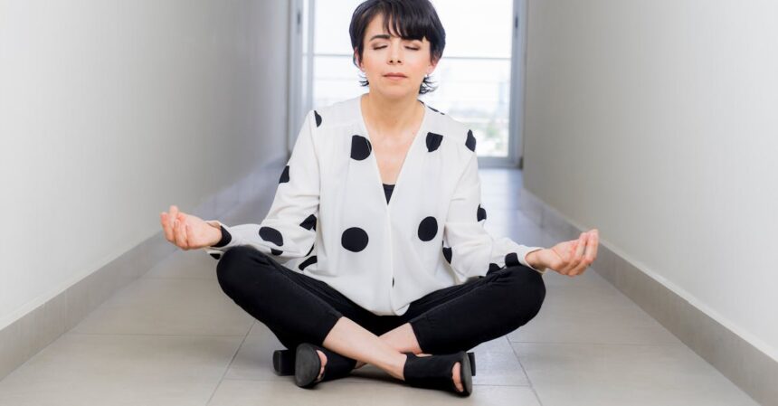 découvrez des techniques de relaxation efficaces pour apaiser votre esprit et revitaliser votre corps. apprenez des méthodes simples et accessibles pour réduire le stress, favoriser la détente et améliorer votre bien-être quotidien.