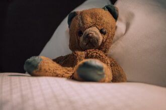 découvrez les effets du sommeil réduit sur votre santé physique et mentale, ainsi que des conseils pour améliorer la qualité de votre sommeil et retrouver un équilibre revitalisant.